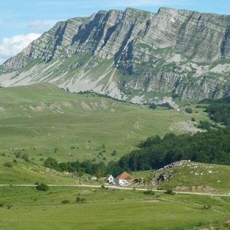 Cemerno Cottage Gacko Εξωτερικό φωτογραφία