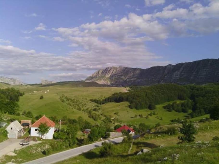 Cemerno Cottage Gacko Εξωτερικό φωτογραφία