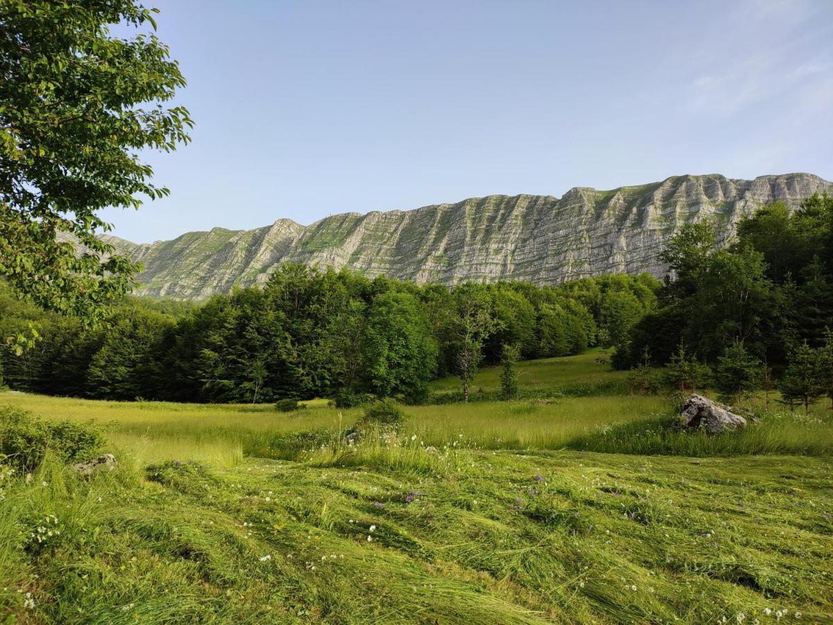 Cemerno Cottage Gacko Εξωτερικό φωτογραφία