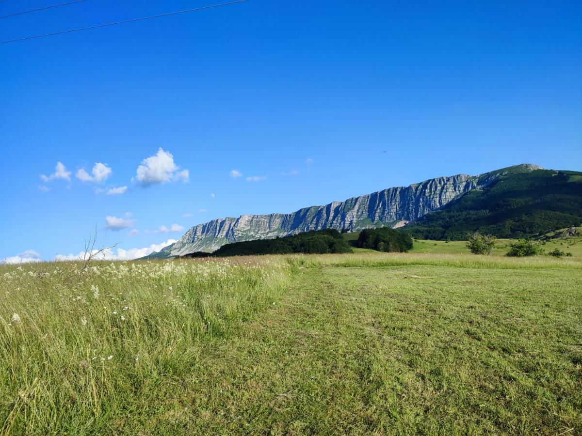Cemerno Cottage Gacko Εξωτερικό φωτογραφία