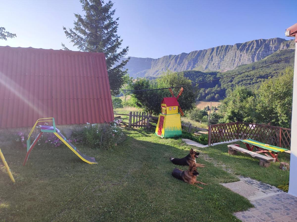 Cemerno Cottage Gacko Εξωτερικό φωτογραφία
