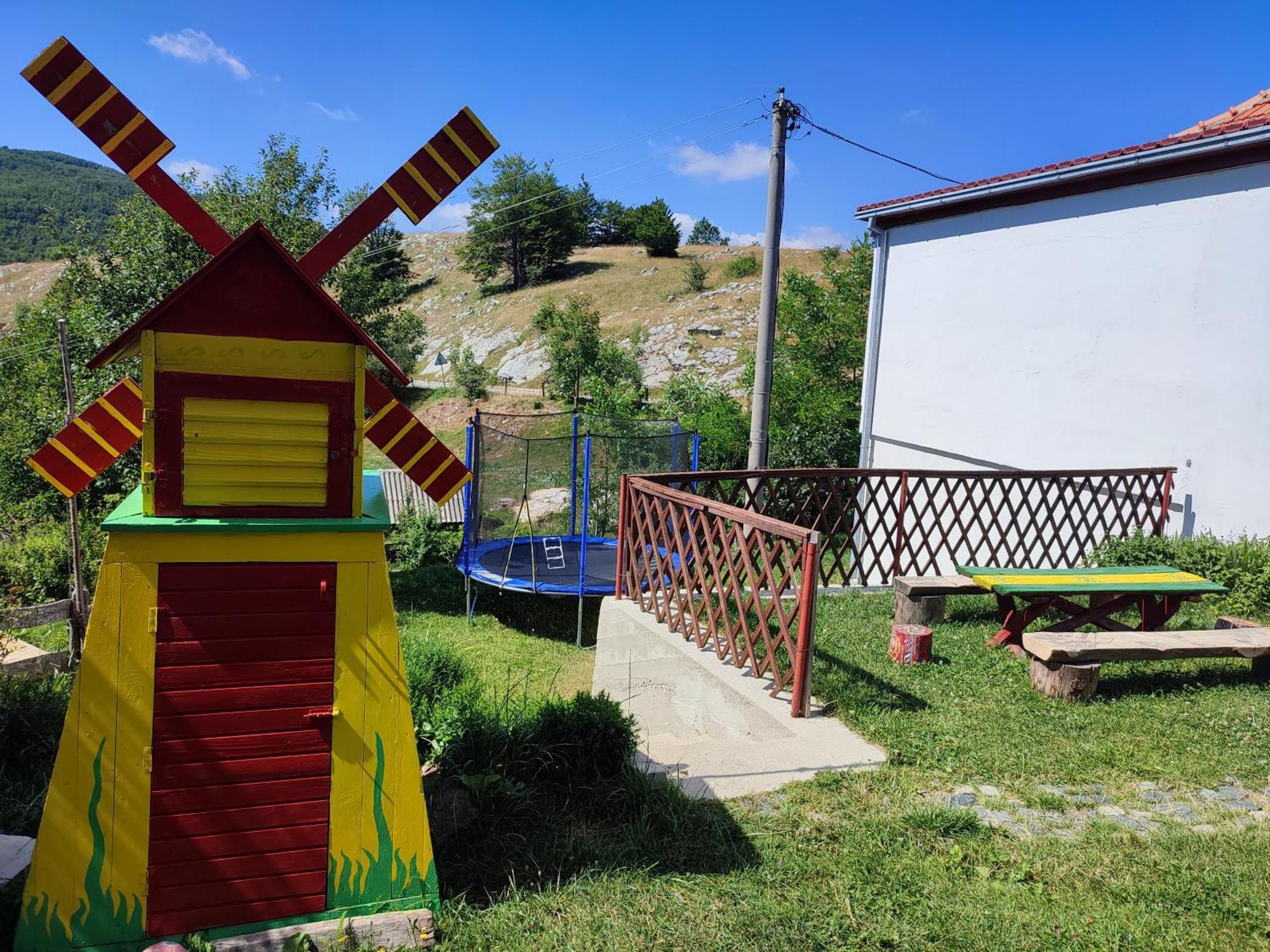 Cemerno Cottage Gacko Εξωτερικό φωτογραφία